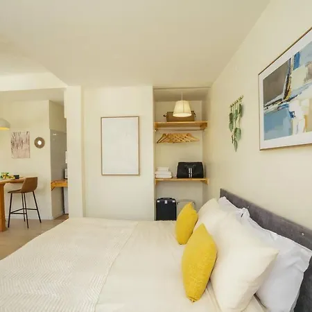 Cozy Studio Room For 3 Guests At Center-Silom - 5B Bangkok Exterior photo